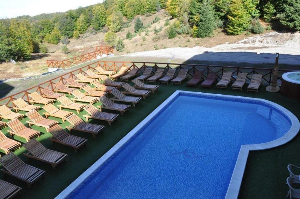 Swimming pool, Swimming pool