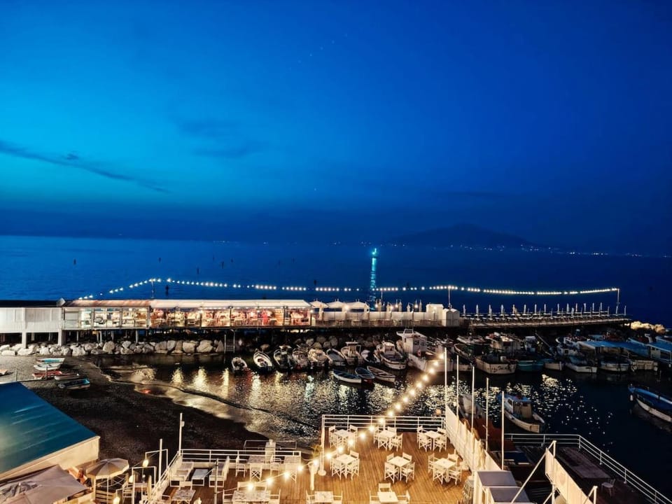 SorrentoVibes - Seaview Home on the beach & amazing views terrace Apartment in Sorrento
