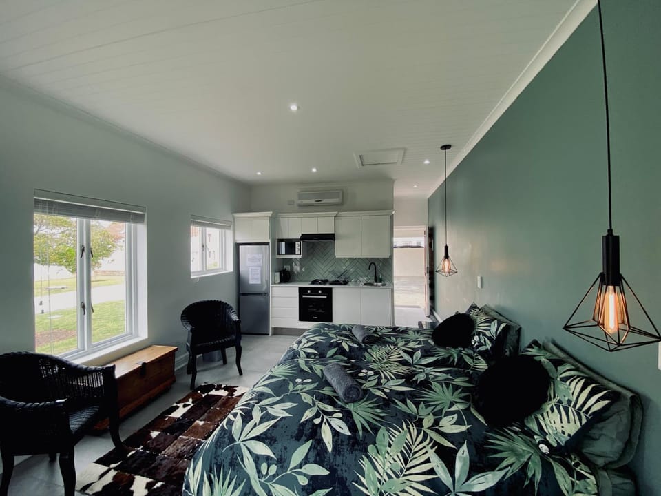 Kitchen or kitchenette, Photo of the whole room