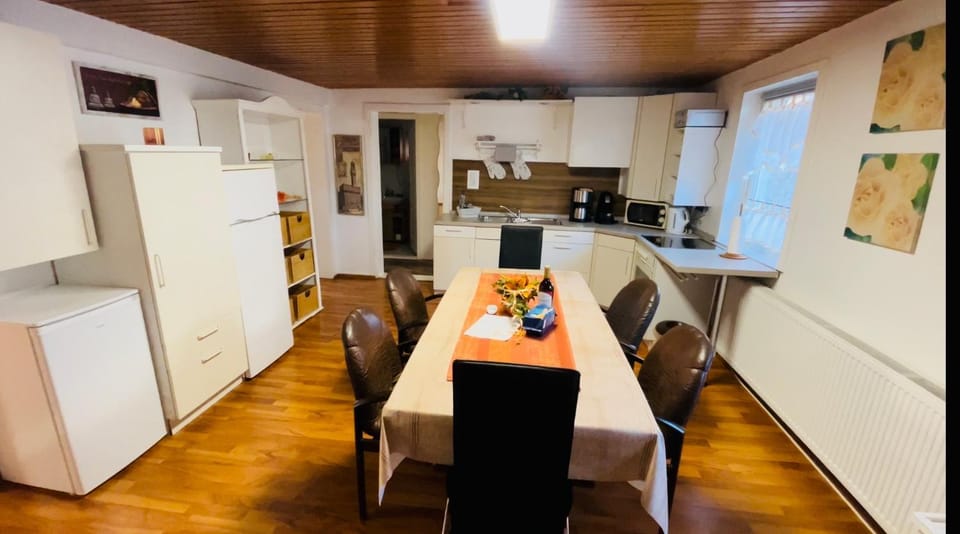 Monteur Wohnung mit 3 Schlafzimmer bis 4 Pers,Küche & 2 Bäder Salzgitter Thiede Apartment in Wolfenbüttel