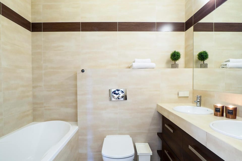 Bathroom, Bath, towels