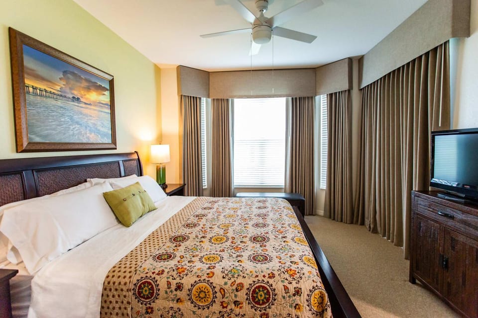Bed, TV and multimedia, Photo of the whole room, Evening entertainment, Bedroom