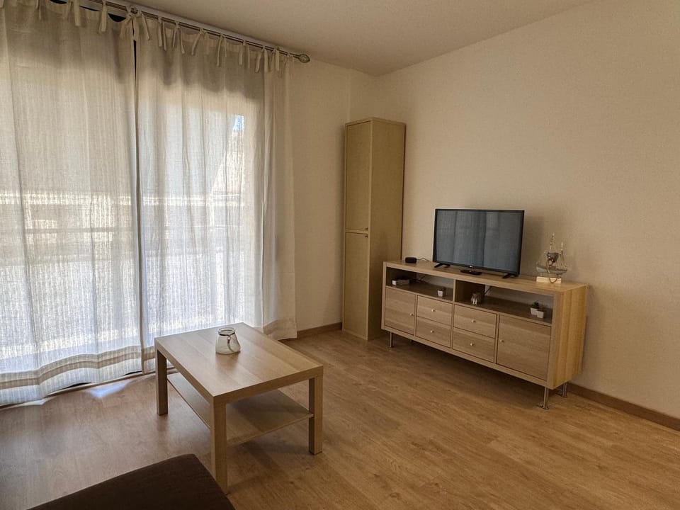 Communal lounge/ TV room, TV and multimedia