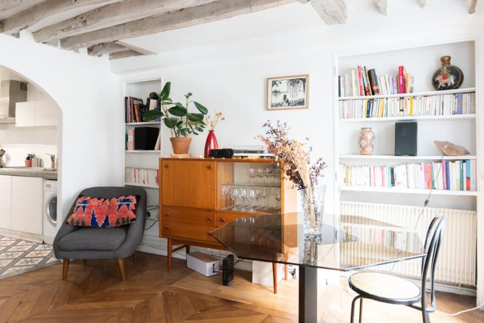 Splendid flat near the Marais Apartment in Paris