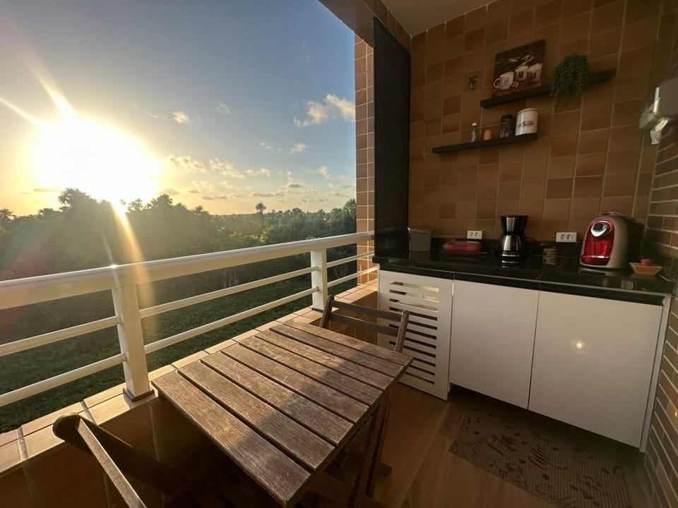 Natural landscape, Coffee/tea facilities, View (from property/room), Balcony/Terrace, Kitchen or kitchenette, Dining area