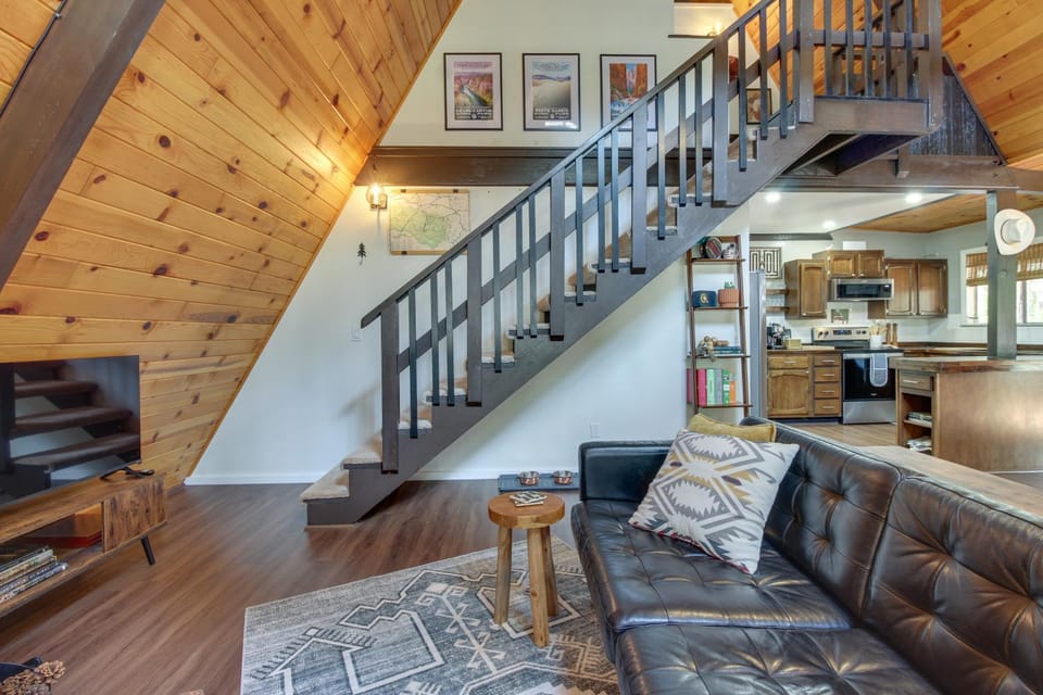 The Silly Goose A-Frame Cabin in Pinetop-Lakeside Cabin in Arizona