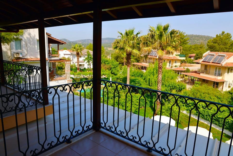 Property building, Balcony/Terrace