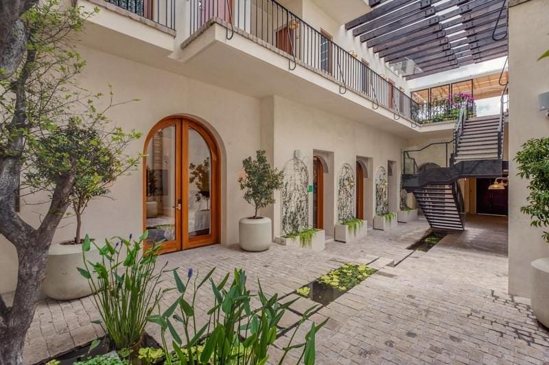 Garden, Inner courtyard view