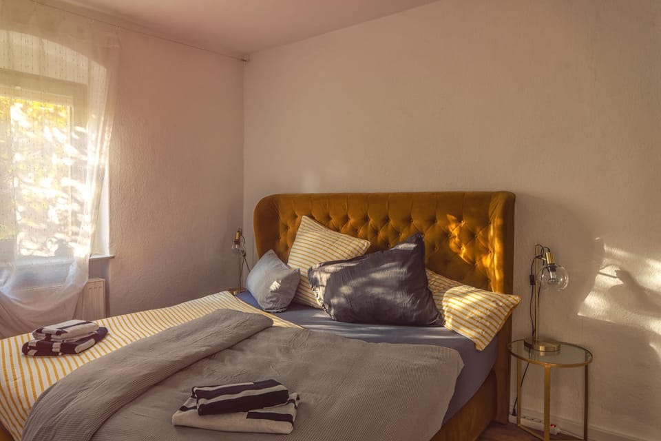 Bed, Bedroom
