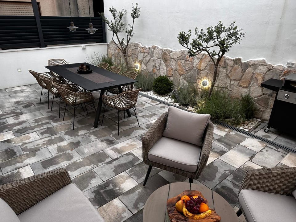 Patio, Garden, Balcony/Terrace, Seating area