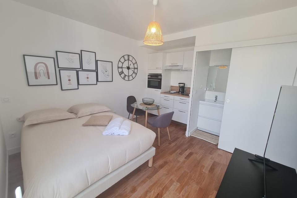 Le Poulorio 9 - Studio - Proche Gare By Locly Apartment in Lorient