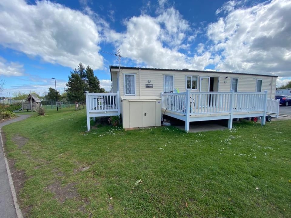 Seton Sands Haven Holiday Park - Platinum Caravan Campground/ 
RV Resort in Scotland