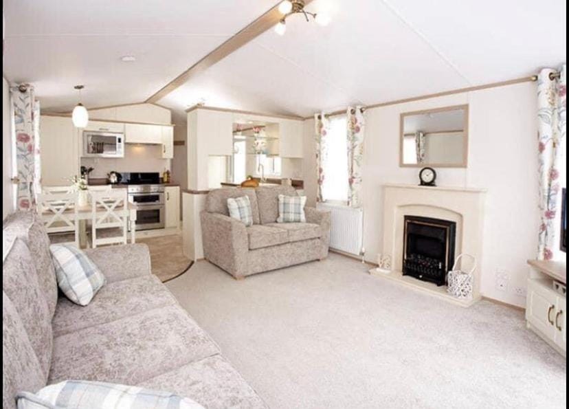 Seton Sands Haven Holiday Park - Platinum Caravan Campground/ 
RV Resort in Scotland
