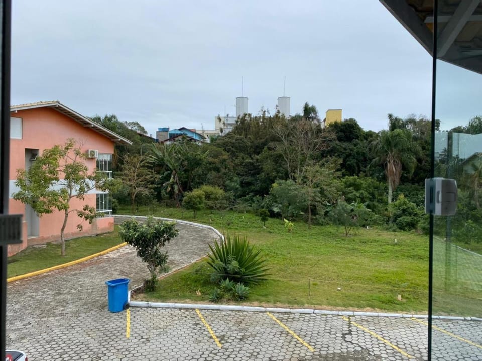 Apto 251 - CONDOMÍNIO SOLAR DAS BROMÉLIAS Apartment in Bombinhas