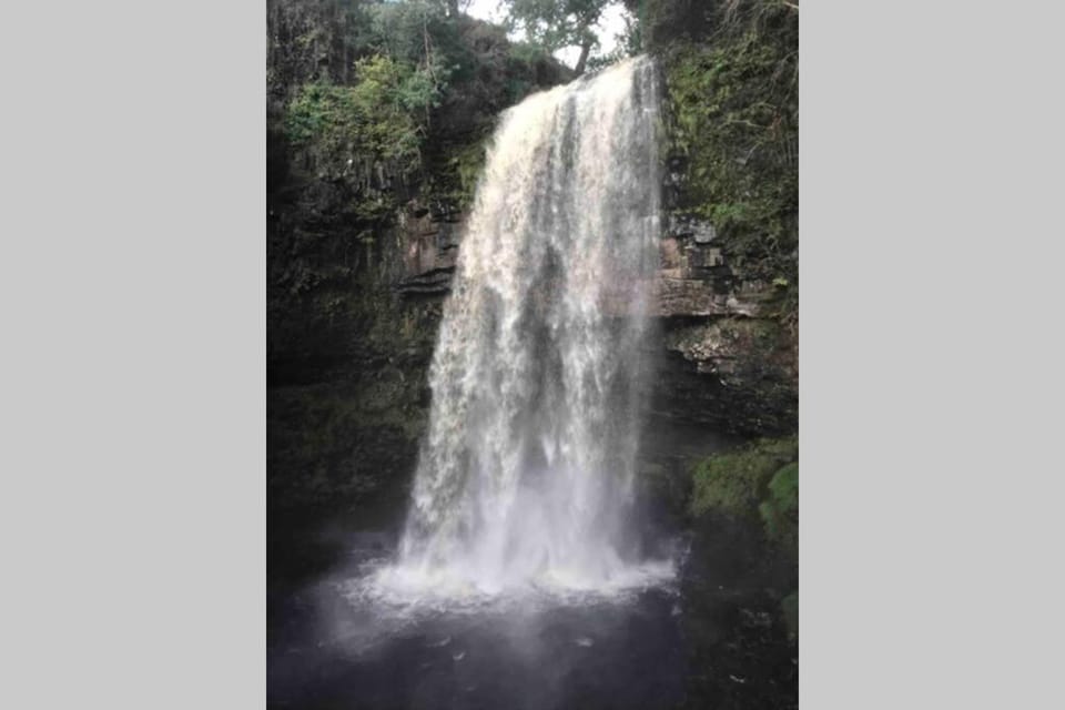 Cwtch Bach - Garnant House in Wales