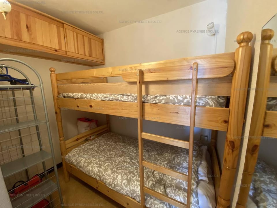 Bel F2/Cabine Les Angles, proches pistes, parking, classé 1 étoile - FR-1-295-141 Cabin in Catalonia