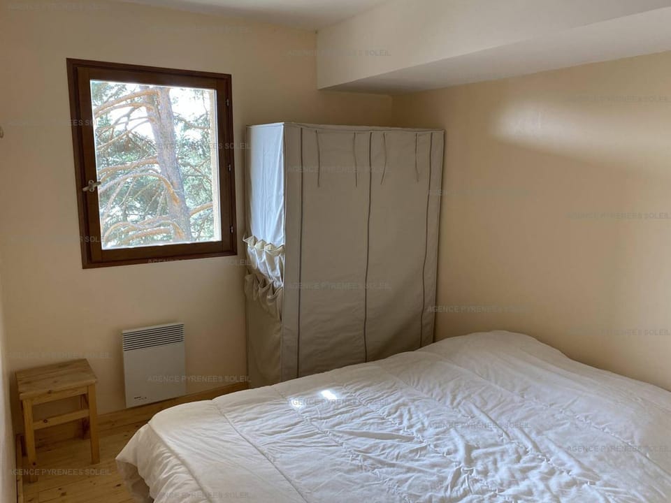 F4 bas de chalet avec terrasse et parking - Les Angles - FR-1-295-143 Apartment in Occitanie