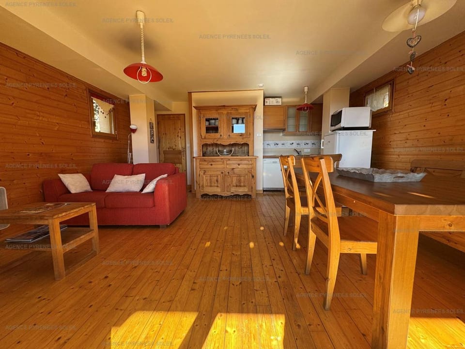 F4 bas de chalet avec terrasse et parking - Les Angles - FR-1-295-143 Apartment in Occitanie