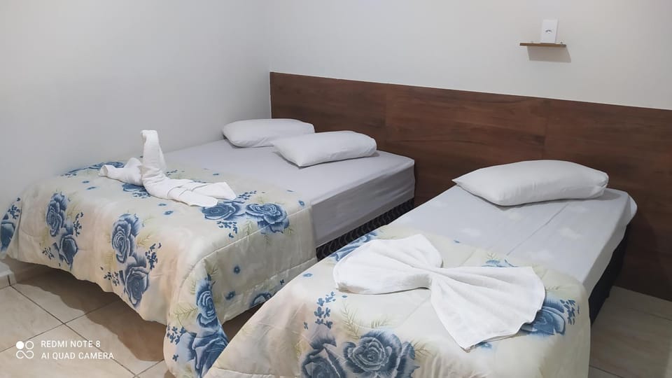 Pousada Quarto com tv,ar,frigobar,wifi e garagem Bed and Breakfast in State of São Paulo