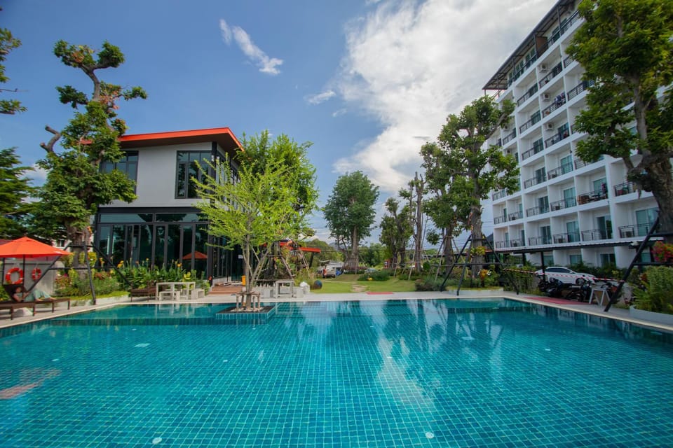 Property building, Swimming pool