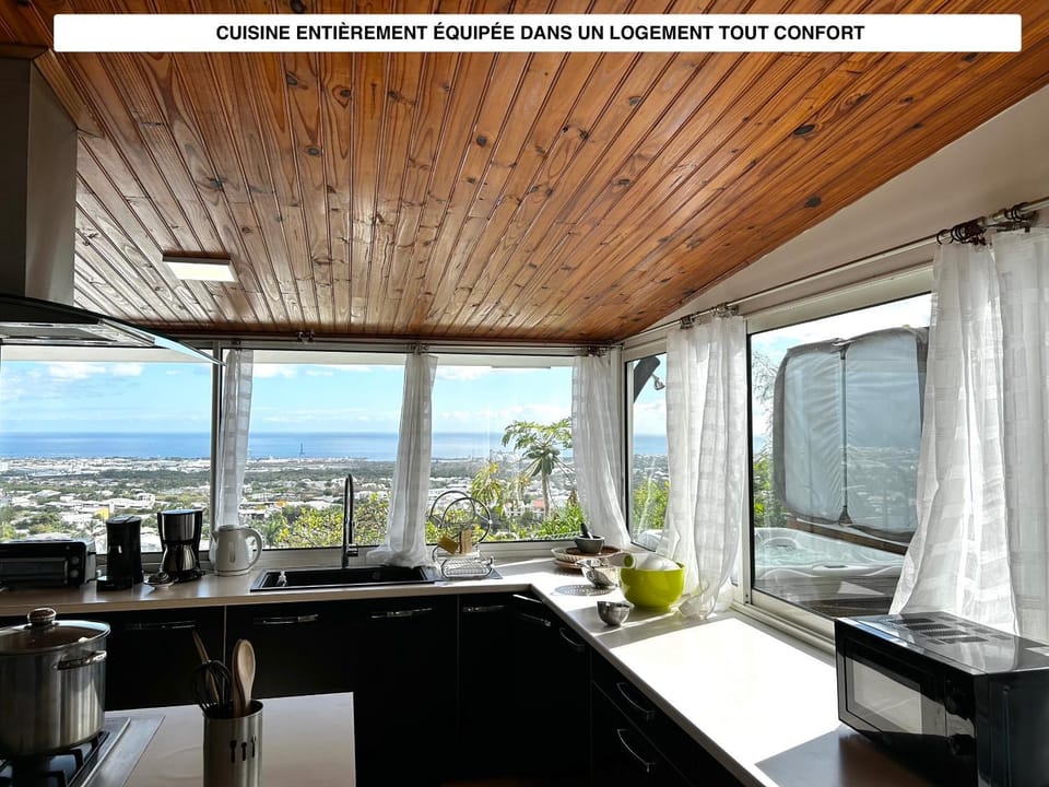 View (from property/room), Sea view, kitchen
