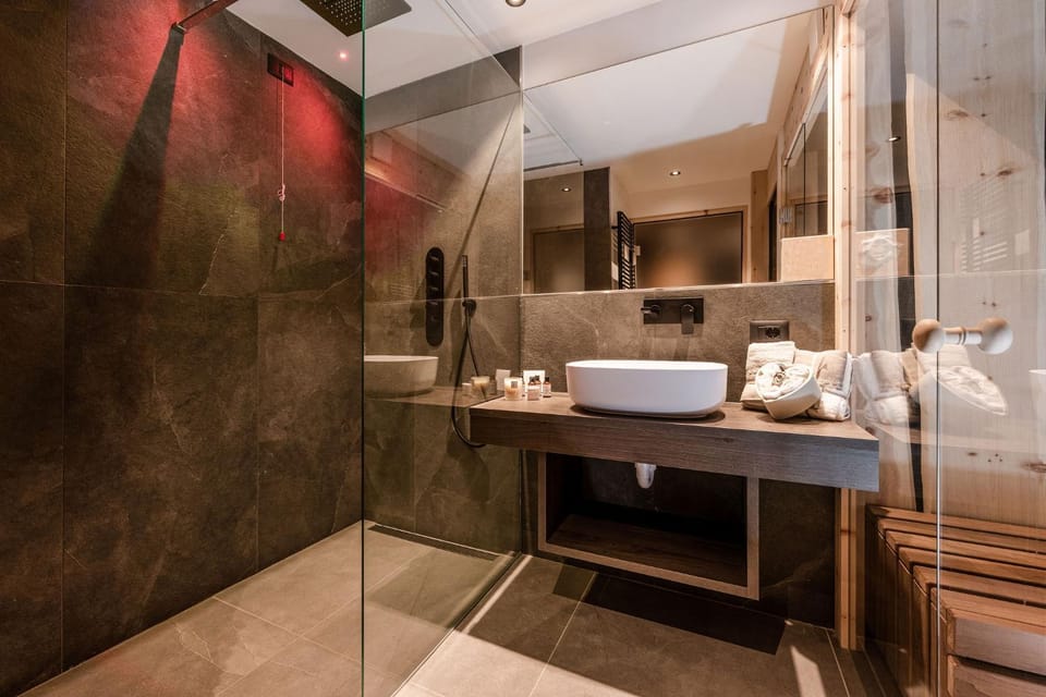Shower, Sauna, Bathroom