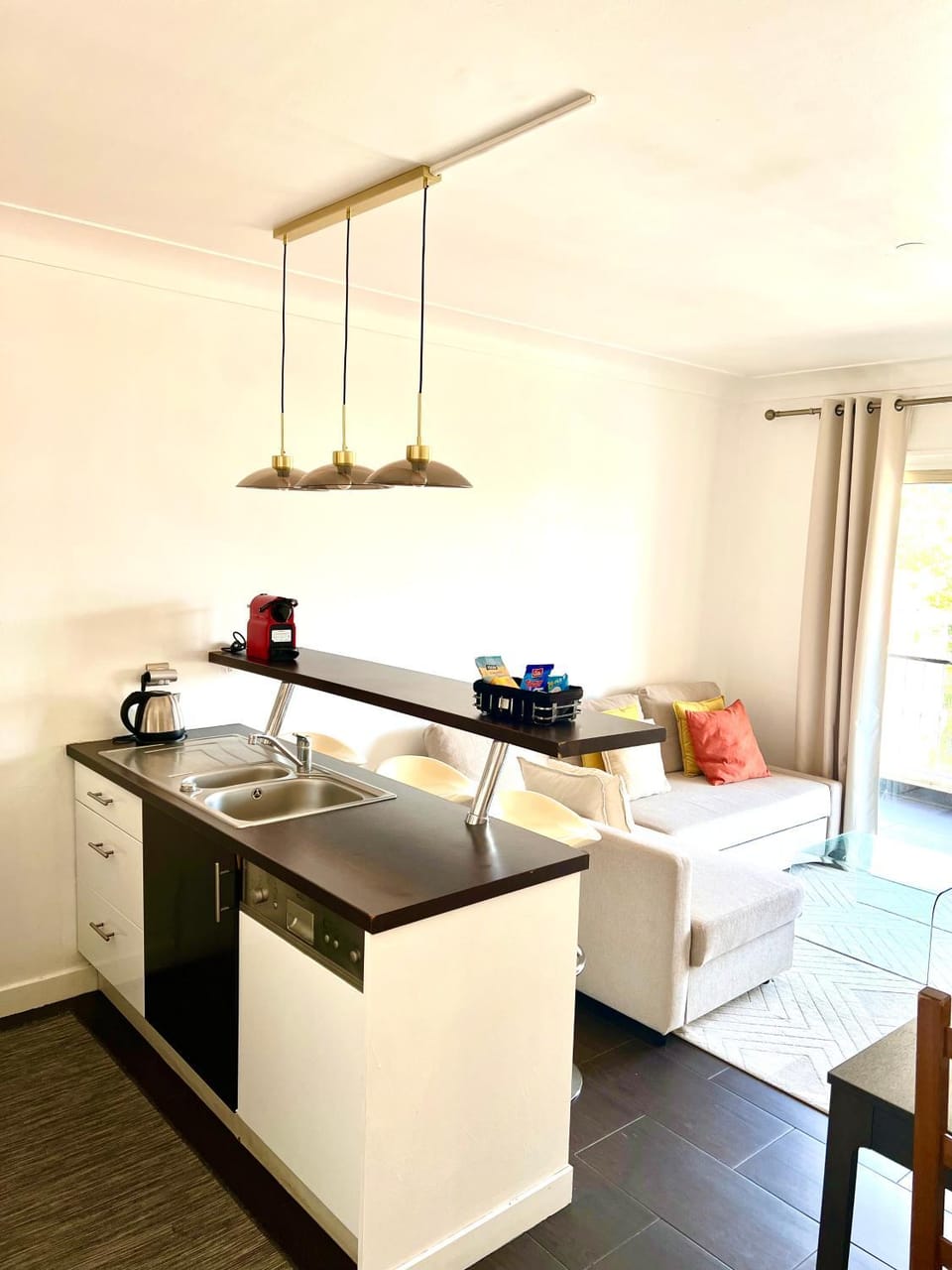 Kitchen or kitchenette, Living room