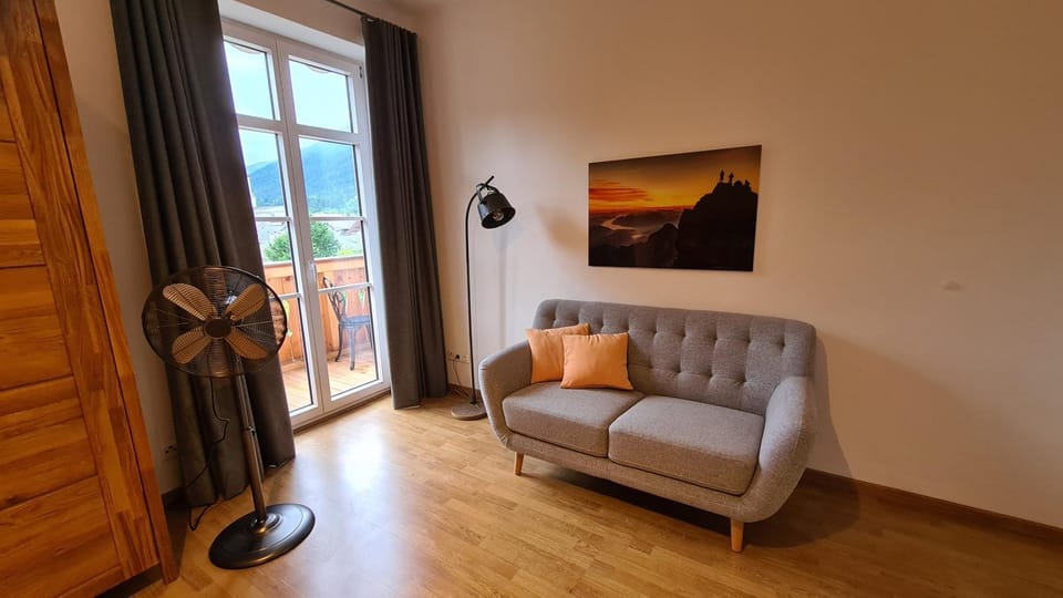 Seating area, Bedroom