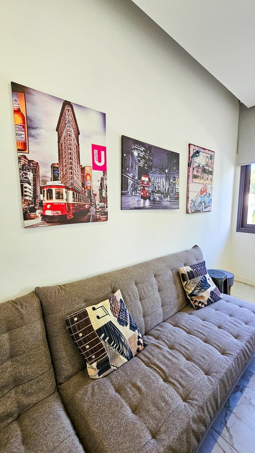 Living room, Seating area