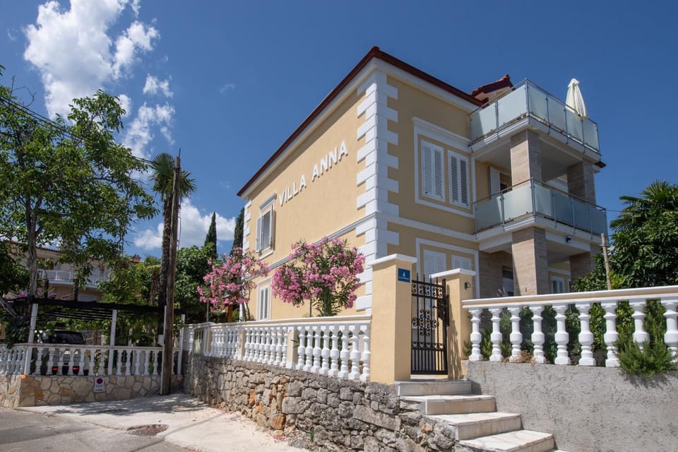 Villa Anna-potkrovlje Apartment in Lovran