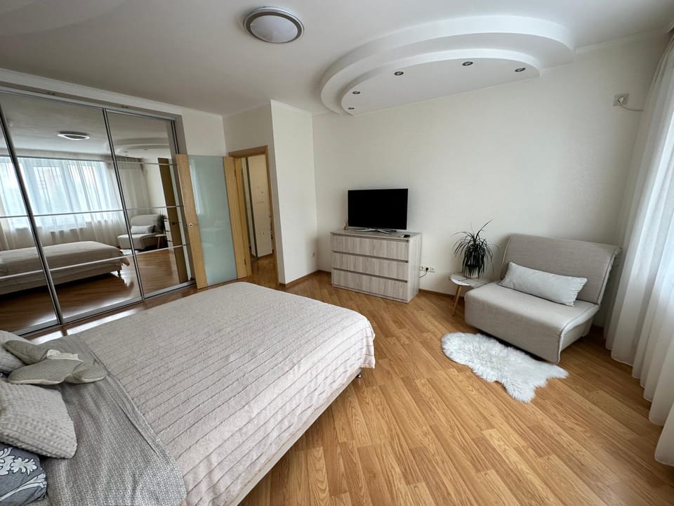 Bed, TV and multimedia, Bedroom, locker, wardrobe