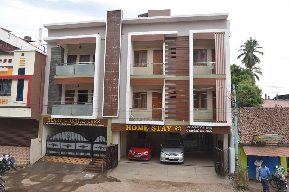Property building, Facade/entrance, Property logo or sign
