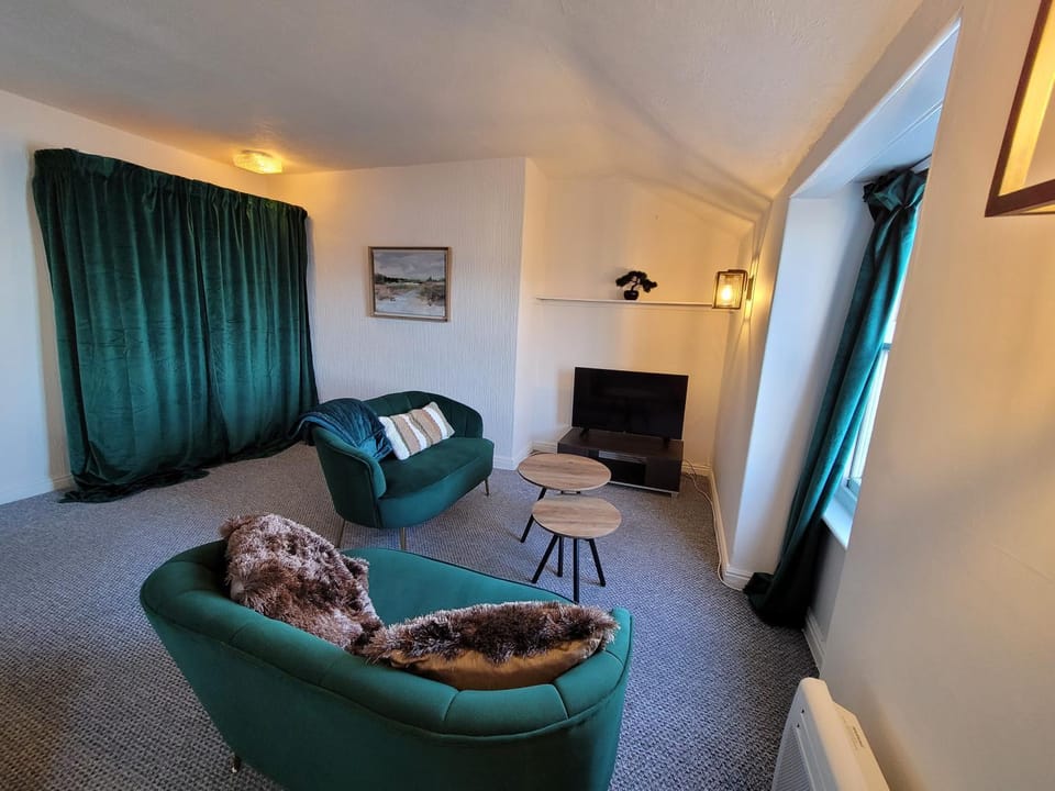 Bed, Living room