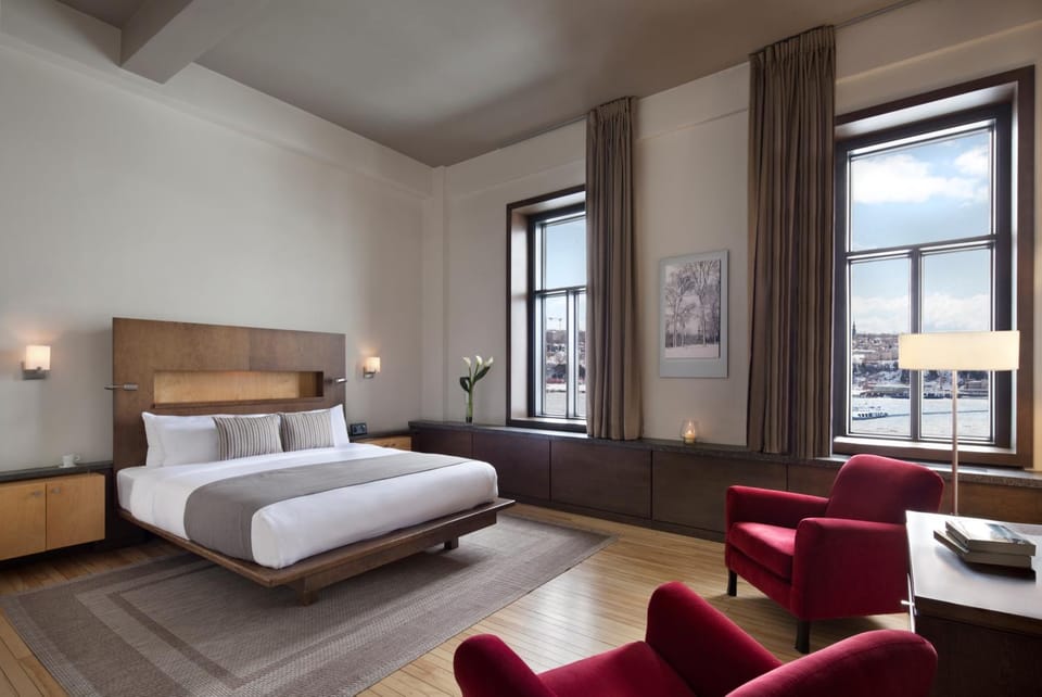 Bed, Photo of the whole room, Decorative detail, Bedroom