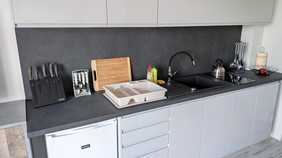 Kitchen or kitchenette, Communal kitchen