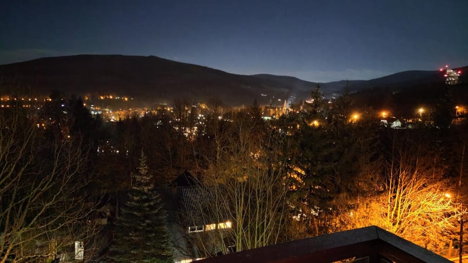 City view, Mountain view