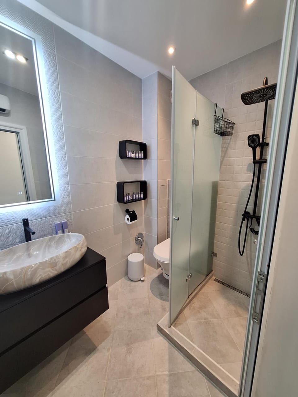 Shower, Bathroom, bidet