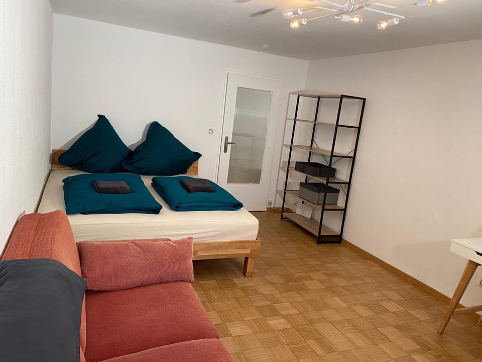 Photo of the whole room, Bedroom