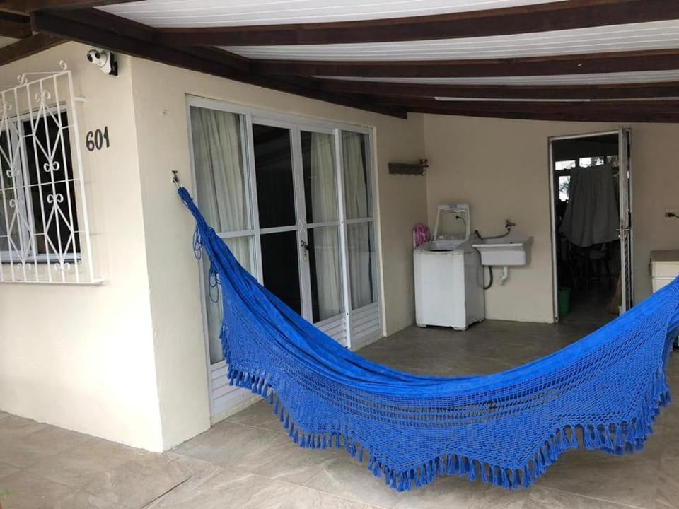 CASA DA ARVORE Rua Pescada Amarela House in Bombinhas