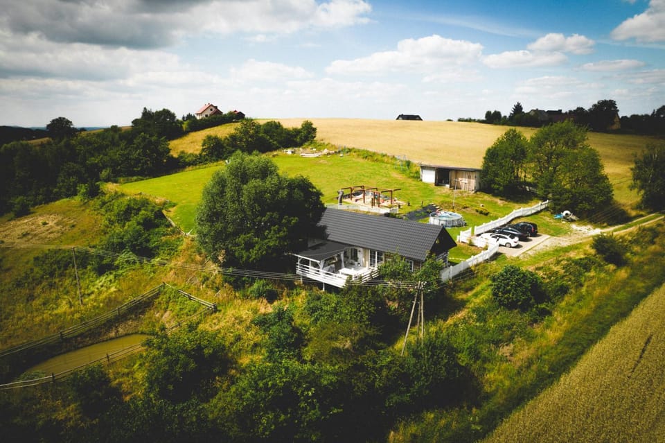 Koperkowy Raj Beskid Wyspowy Domek Małopolska Jacuzzi Playroom House in Lesser Poland Voivodeship