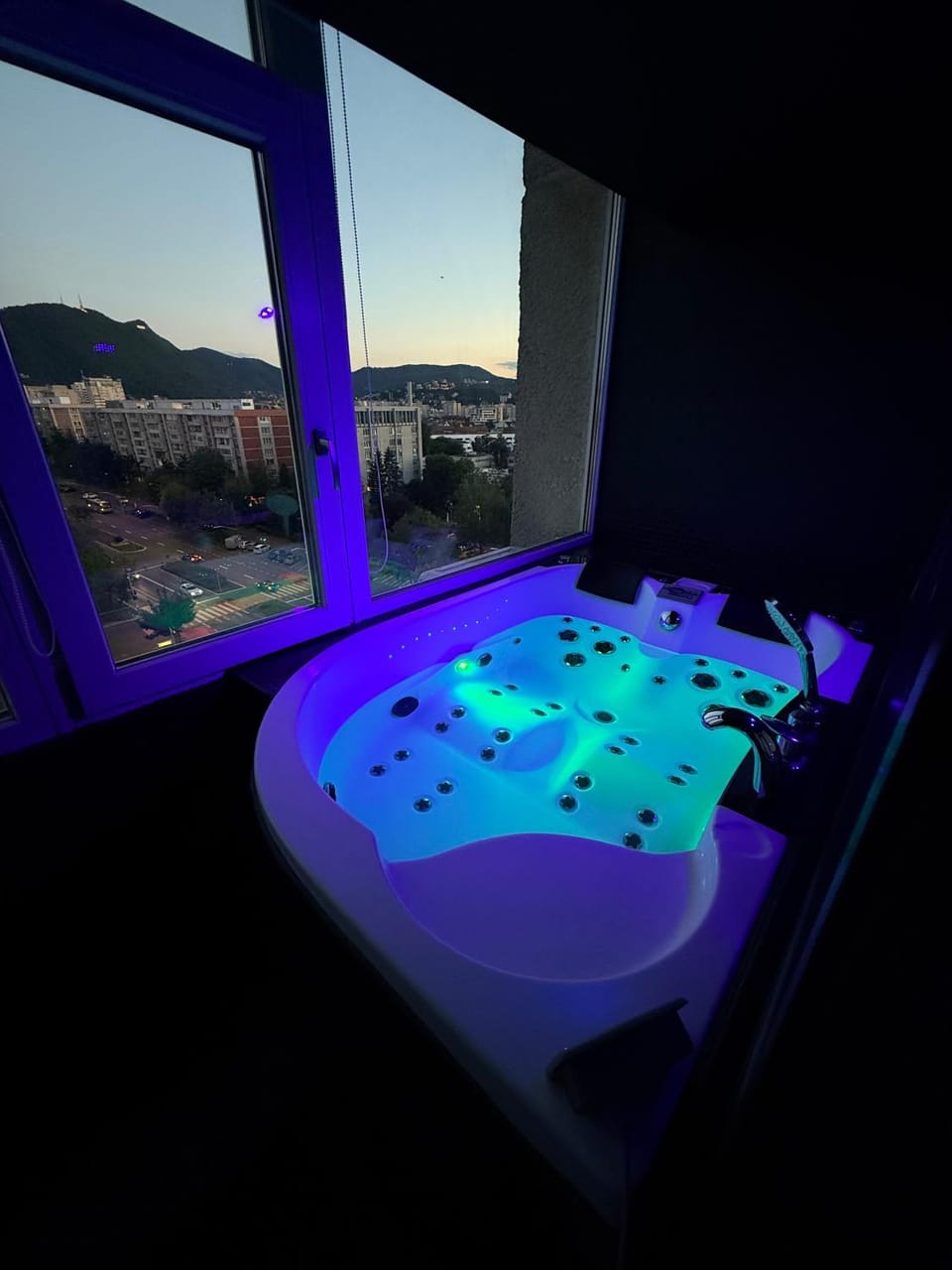 Natural landscape, Hot Tub