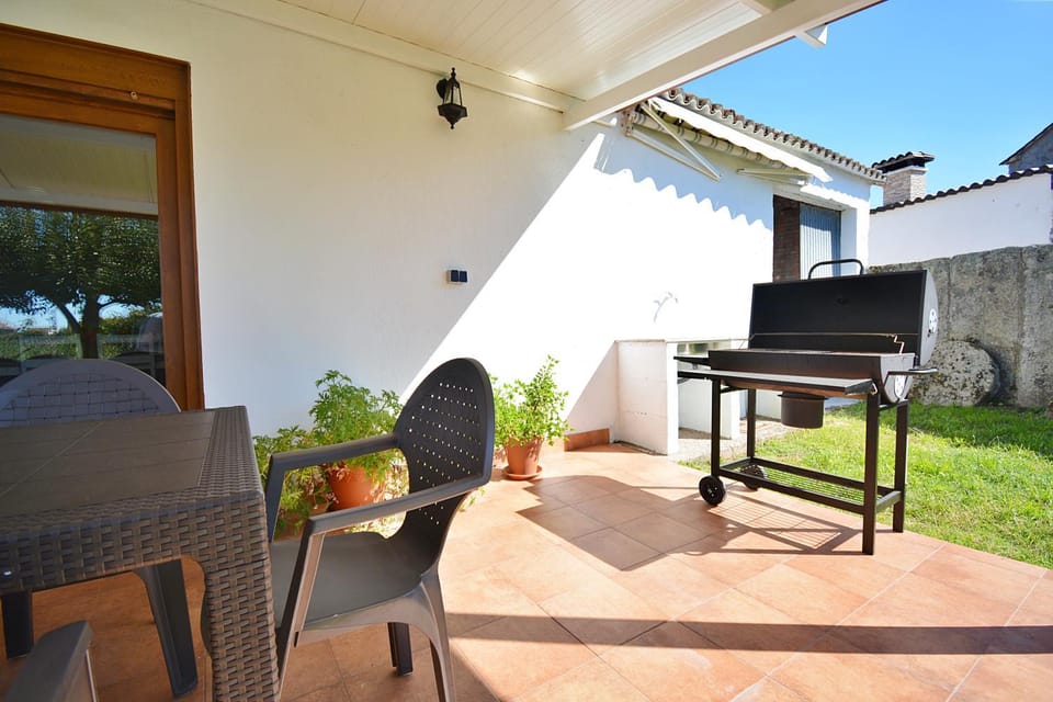 Patio, BBQ facilities, View (from property/room), Dining area