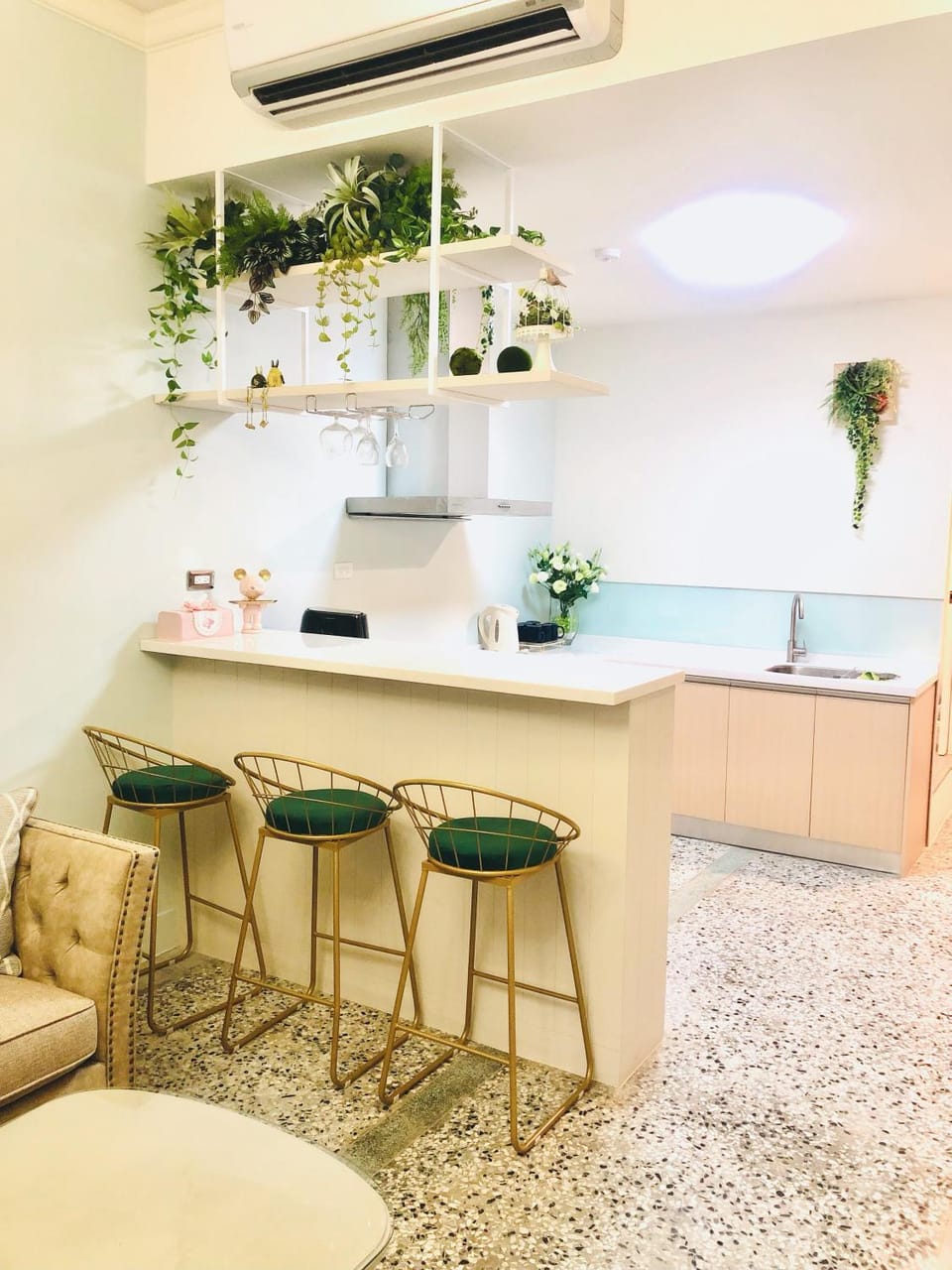 Kitchen or kitchenette, Lounge or bar, Dining area