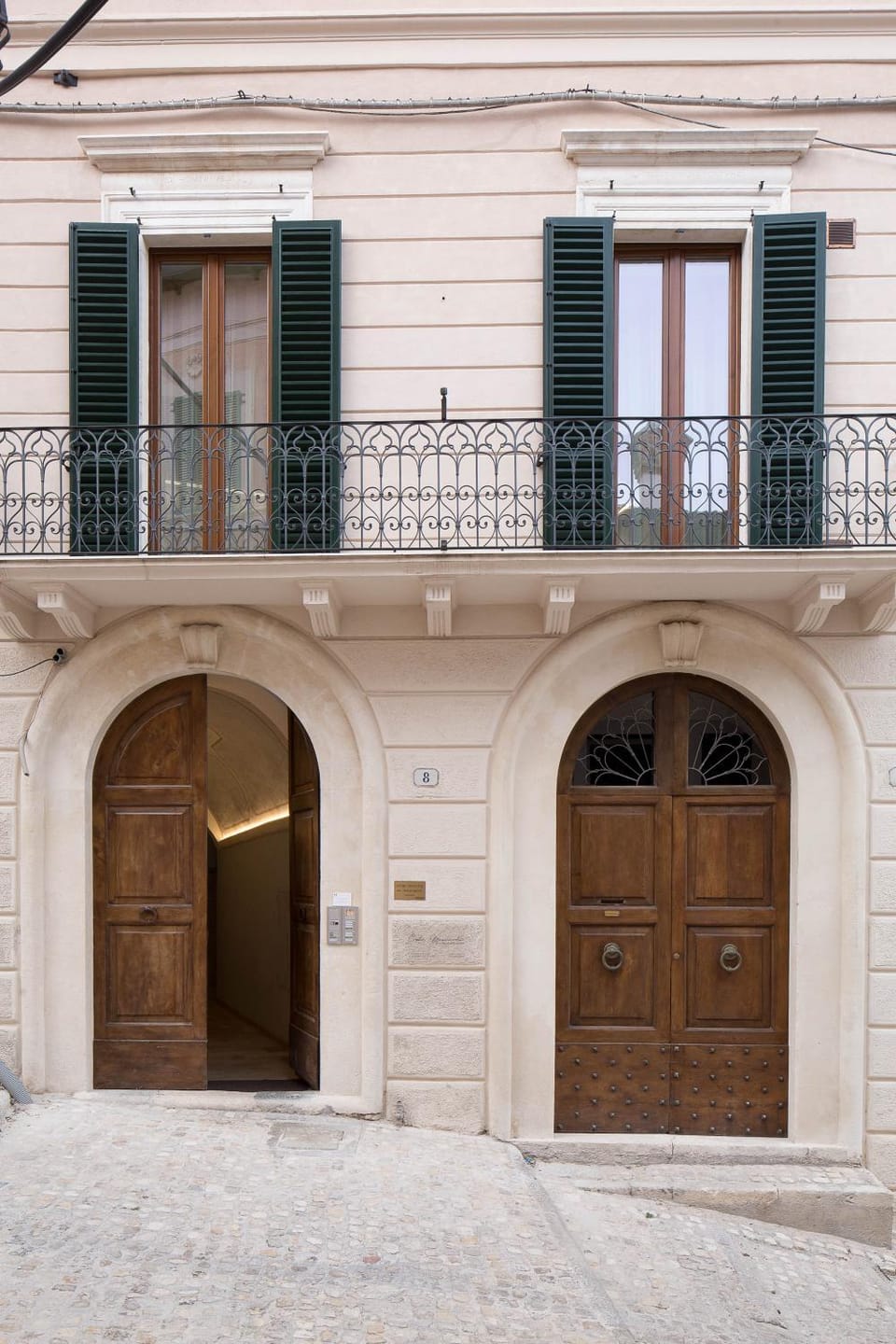 Property building, Facade/entrance