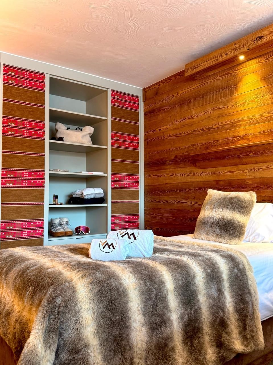 Bed, wardrobe
