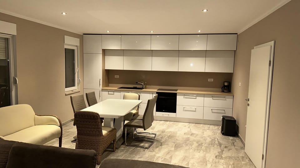 Kitchen or kitchenette, Living room, Dining area