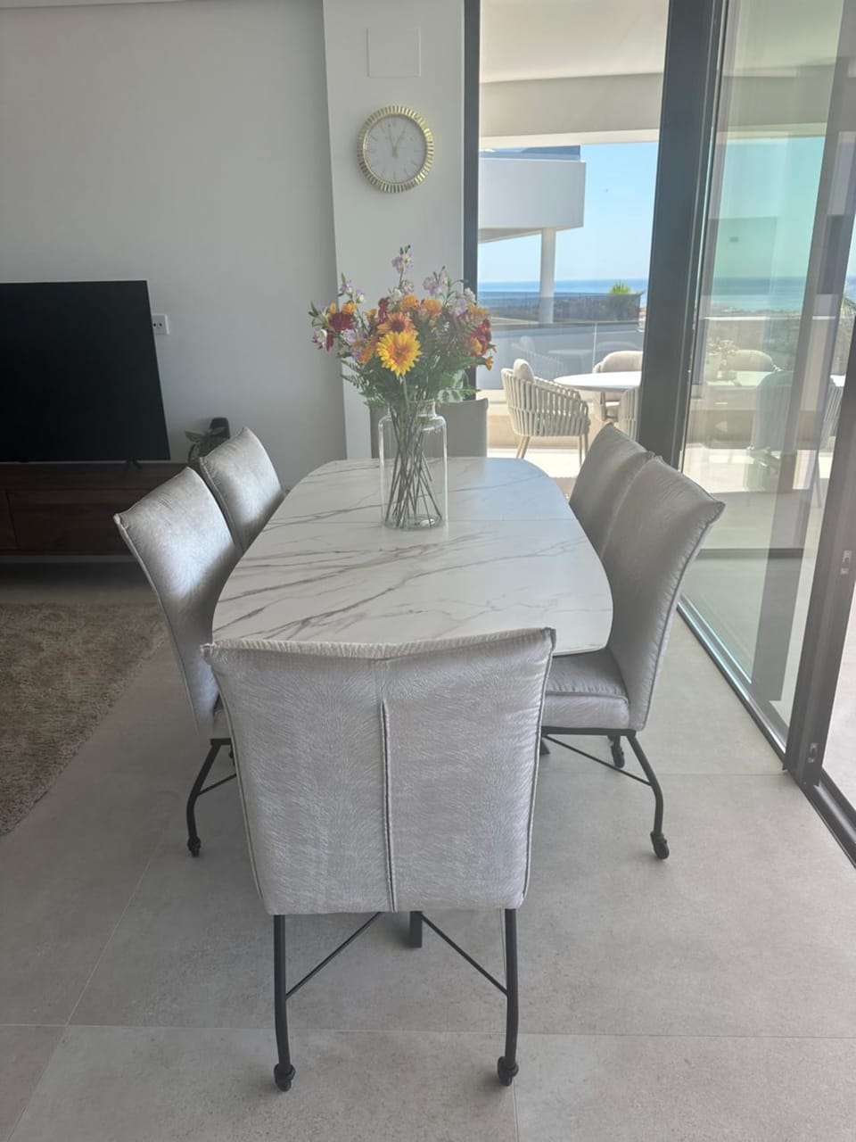 View (from property/room), Living room, Dining area