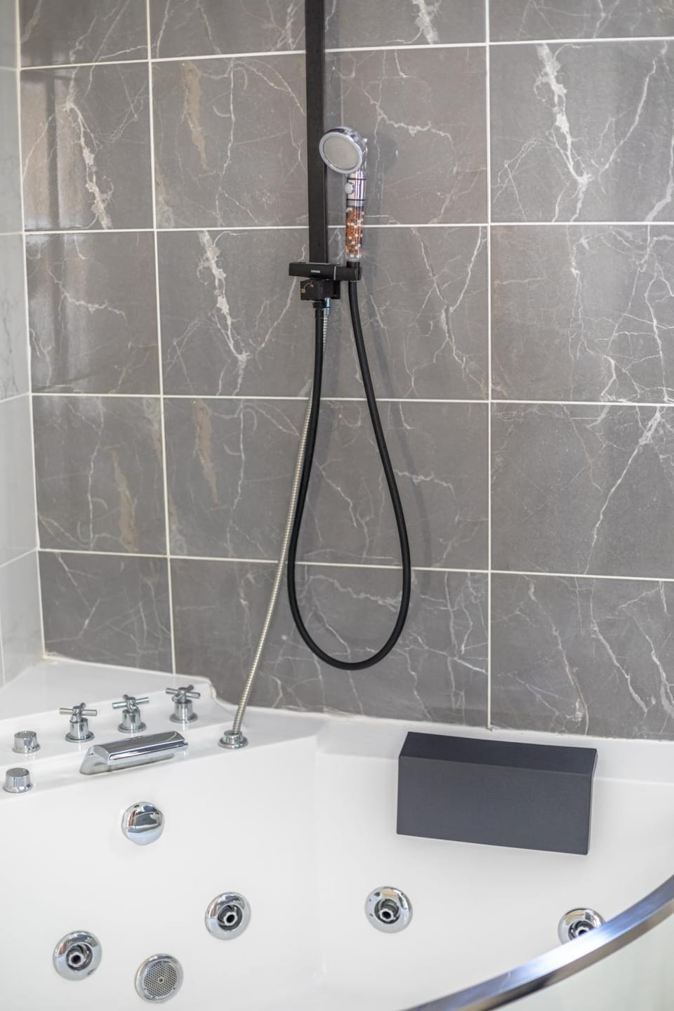 Shower, Hot Tub, Bathroom