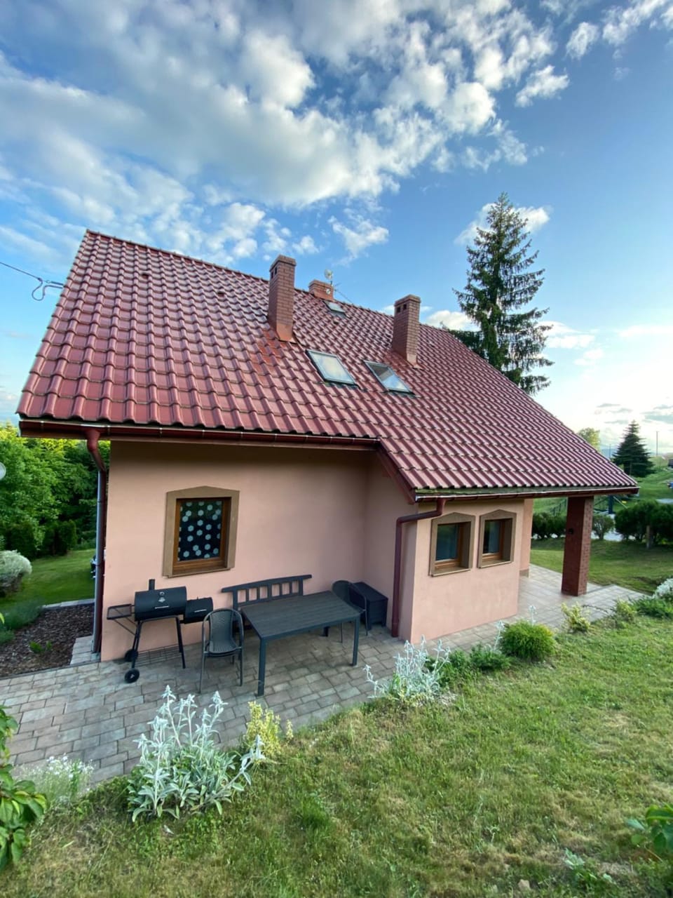 Dom na wzgórzu z pięknymi widokami. Miejsce Tropie House in Lesser Poland Voivodeship