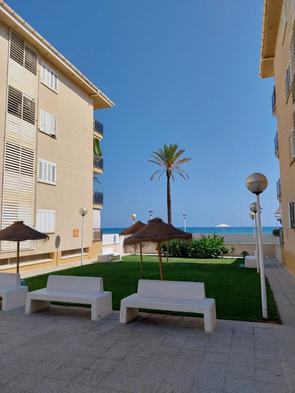 Property building, Sea view, Swimming pool